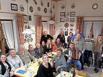 Alle aktiven Bl&auml;ser der Blaskapelle Niedermirsberg feierten den Jahresabschluss.