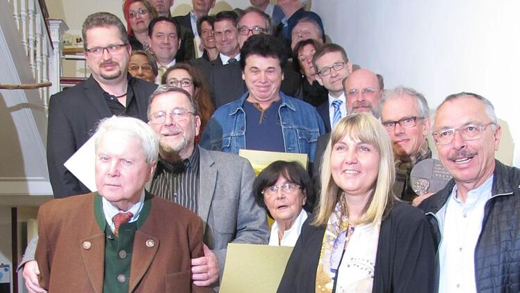 Zahlreiche Hauseigentümer wurden im Hexenturm für ihre Bemühungen im Rahmen des Denkmalschutzes und ihr Engagement für ein schöneres Coburg ausgezeichnet. Foto: Martin Koch