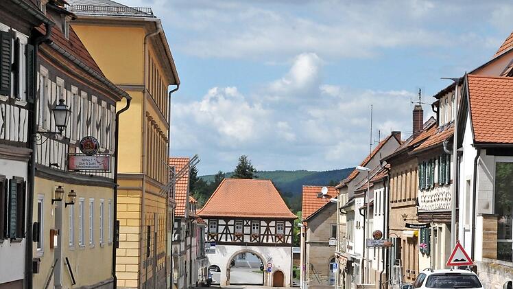 Die Stadt Hofheim hat sich 2013 mit fünf Gemeinden zur Gemeinde-Allianz Hofheimer Land zusammengeschlossen. Foto: Martin Schweiger