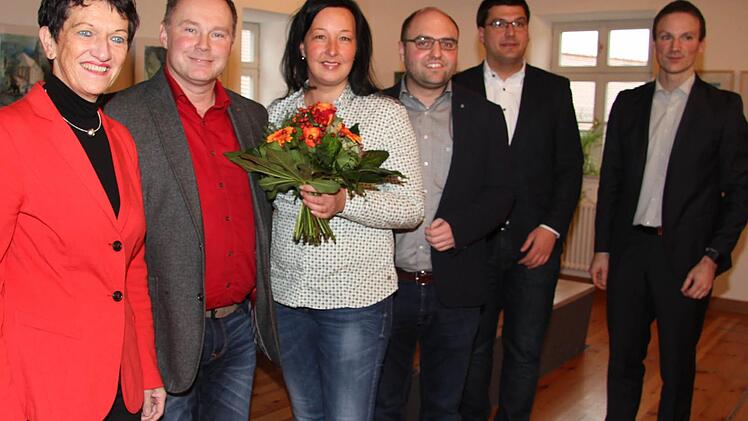 Glückwünsche nach der Nominierung - von links: Inge Aures, Thomas Bauske und seine Lebensgefährtin Katrin Hoppert, Jonas Merzbacher, Sebastian Müller und Simon Moritz. Foto: Sonny Adam