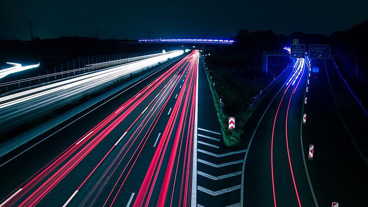 pixabay_autobahn verkehr