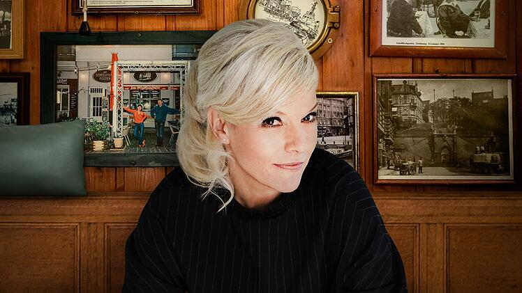 Sie eroberte zuletzt die Spitze der Albumcharts und spielte Gott: Ina M&uuml;ller kehrt mit ordentlich R&uuml;ckenwind aus der Late-Night-Pause zur&uuml;ck.