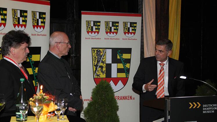 Als Hausherr sprach Bürgermeister Siegfried Decker ein Grußwort.