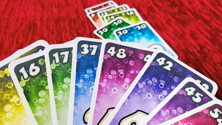 Kartenspiel-Test FTW?! - 2023er-Neuheit von 2F-Spiele