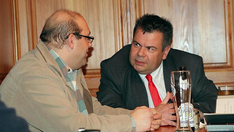 Ulvi Kulac (links) mit Anwalt Thomas Saschenbrecker Foto: Jochen Nützel