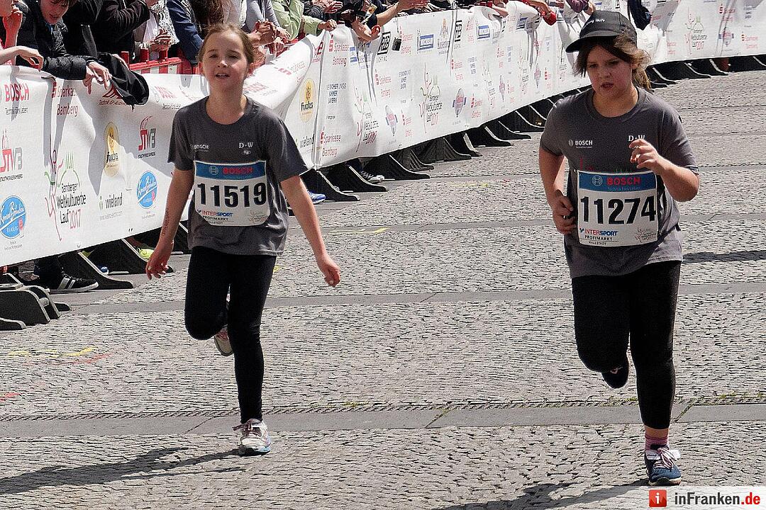Weltkulturerbelauf 2017 in Bamberg: Der Zieleinlauf am Maxplatz
