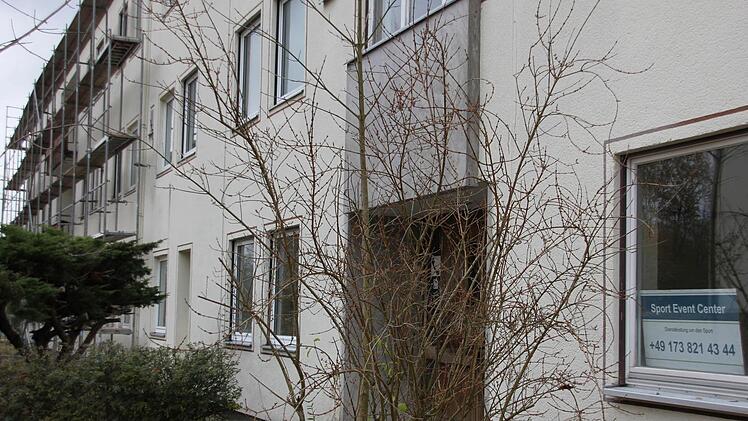 (Ein-)Gerüstet: Kommt bald das Sport-Event-Center? Fotos: Ralf Kestel