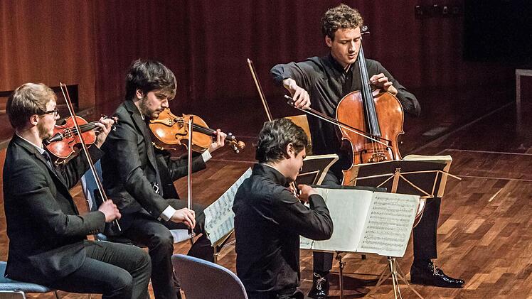 Das junge Quatuor van Kuijk begeisterte seine Zuhörer im Kongresshaus mit Werken von Mozart, Schumann und Debussy. Foto: Jochen Berger