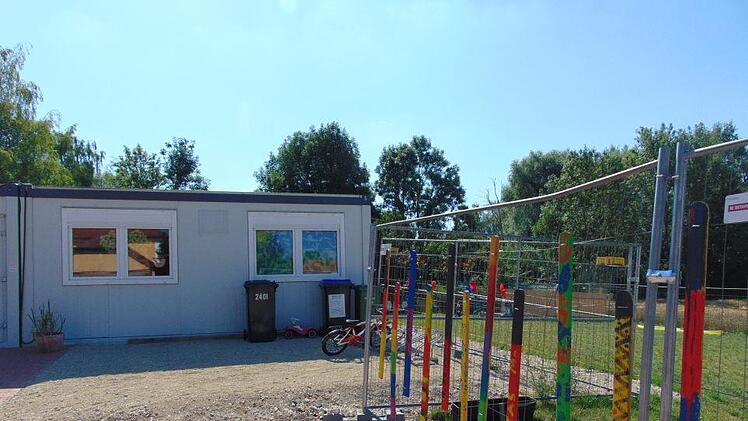 Container als Übergangslösung für den Kindergarten in Unterrüsselbach, der neu  errichtet und heuer noch bezogen werden soll  Foto: Petra Malbrich