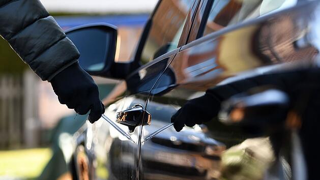 Zerkratzte Autos (Symbolbild)