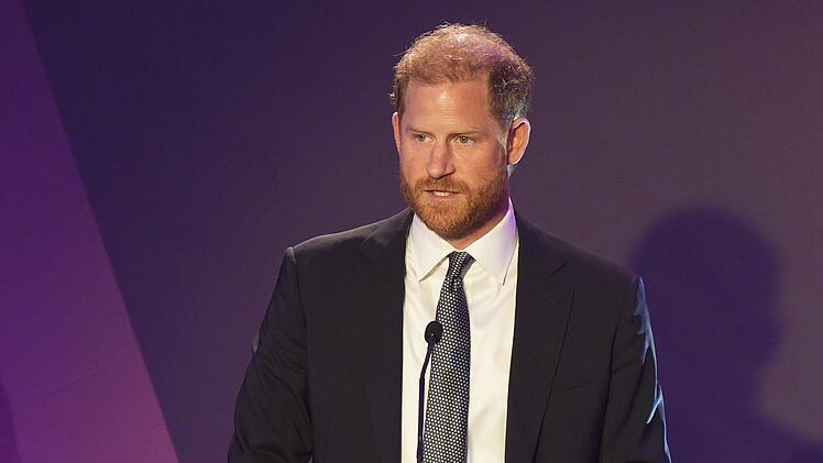 Bei einem Auftritt in der "Late Show with Stephen Colbert" stieß Prinz Harry beim Publikum nicht nur auf Zustimmung.