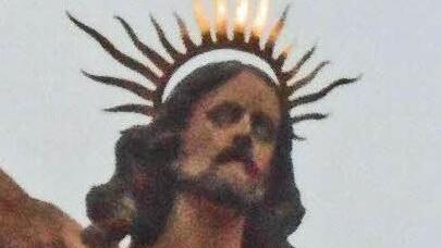 Jesus Christus, wohl auf einem hohen Berg in Galiläa, etwa 30 nach ChristusDer Satz über die Armen im Geiste ist ein zentrales Element am Beginn der Bergpredigt, die Jesus Christus dem Neuen Testament zufolge bei einem großen öffentlichen Auftritt vor dem zusammengeströmten Volk hielt. Die Bedeutung wird recht unterschiedlich ausgelegt - von der Ablehnung des Hochmuts bis zur grundsätzlich armseligen Erkenntnisfähigkeit des menschlichen Geistes. Foto der Jesus-Figur an der Salvatorkirche, Cob...