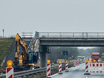 Brücke, Brückenabriss, Sperrung, Vollsperrung, Bauarbeiten, Bundesstraße