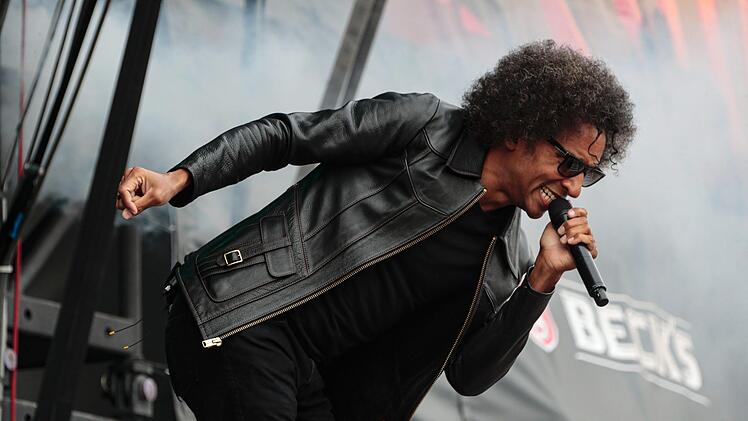 Frontsänger William DuVall von Alice in Chains bringt das Publikum bei Rock im Park 2019 in Ekstase. Foto: Matthias Hoch