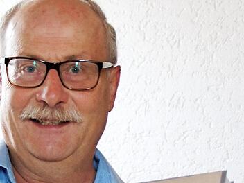 Ende August wird Siegfried Sesselmanns drittes Buch erscheinen: "Die 30 Schulen im ehemaligen Altlandkreis Stadtsteinach und in der Stadt Stadtsteinach". Foto: Klaus Klaschka