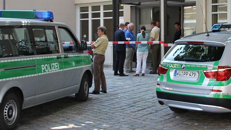 Große Besprechungsrunde der Vertreter der Kriminalpolizei aus Schweinfurt und Würzburg.