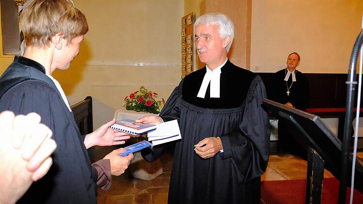 Abschiedsworte vom Dekanats-Senior Bernd Töpfer. Foto: Gerd Schaar