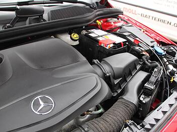 Seit einigen Tagen werden Moll-Batterien serienmäßig in Mercedes-Fahrzeuge eingebaut. Foto: Matthias Einwag