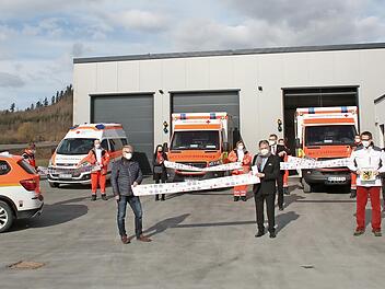 Am Montag nimmt die neue Rettungswache des BRK in Stadtsteinach ihren Betrieb auf. Der gelungene Umzug wurde gestern coronabedingt nur in kleinem Rahmen gefeiert.