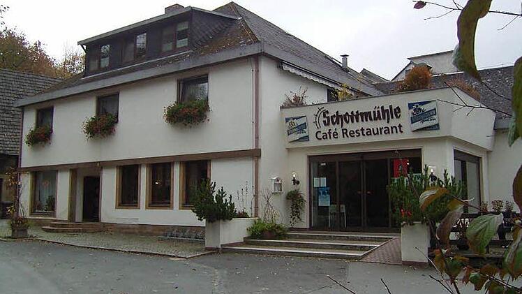 Ende Oktober wird die Thurnauer Traditionsgaststätte "Schorrmühle" geschlossen. Foto: BR/Archiv