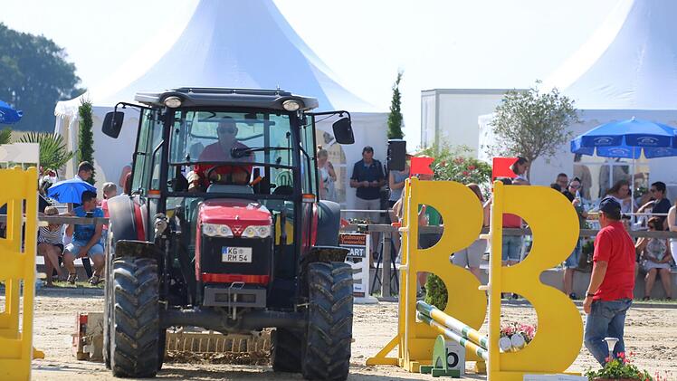Impressionen vom Reitsport-Turnier in Detter.Sebastian Schmitt