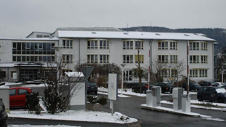 Düster würde es für die Klinik Fränkische Schweiz aussehen, sollten sich die negativen Prognosen des Wirtschaftsplans 2012 erfüllen. Foto: Vogler