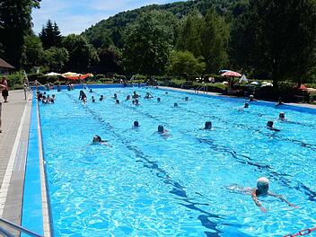 Das 85 Jahre alte Egloffsteiner Freibad - Sorgenkind ist das große Schwimmbecken, das nicht mehr sanierbar ist. Reinhard Löwisch