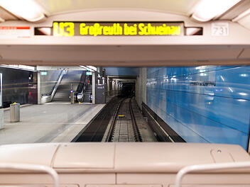 Notfall in Nürnbergs autonomer U-Bahn: Kind bleibt stecken Notfall in Nürnbergs autonomer U-Bahn: Kind bleibt stecken