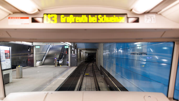 Notfall in N&uuml;rnbergs autonomer U-Bahn: Kind bleibt stecken
