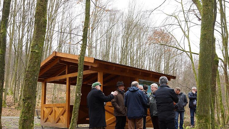 An der Reither Mühle bietet eine Hütte Schutz und Rastmöglichkeit.Foto: Arkadius Guzy