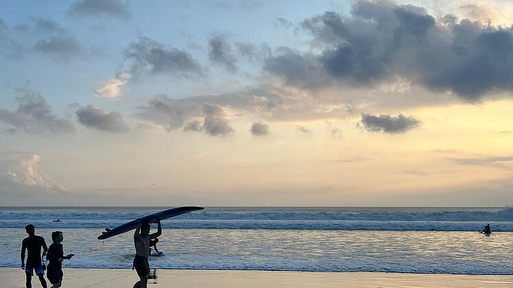 Surfer auf Bali