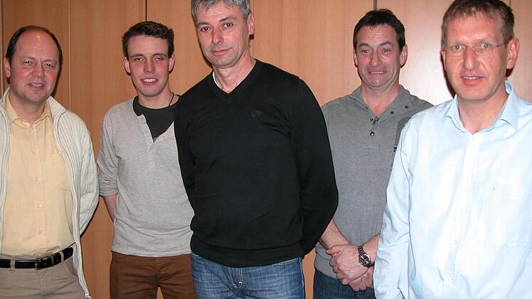 Ein gleichberechtigtes Vorstandsteam leitet den Haarder Musikverein (von links): Thomas Beck, Julian Arnold, Gerhard Röder, Michael Schmitt und Heiko Krakofsky. Foto: Ewald Kiesel