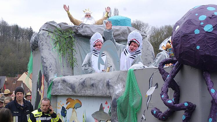 Faschingszug Aura