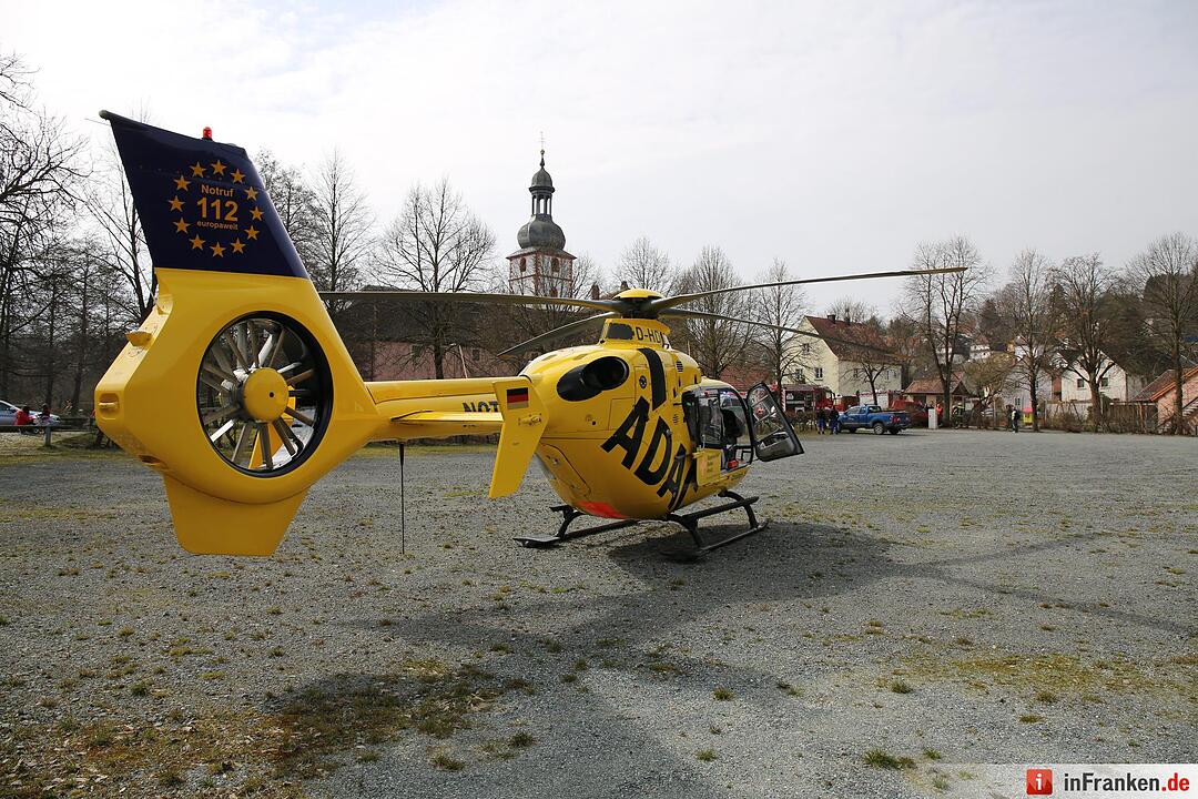 Marktschorgast: Vor Polizei geflüchtet und gegen Baum geprallt