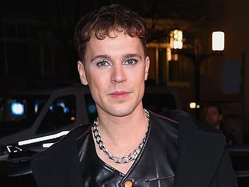 2024 outete sich Felix Jaehn als non-binär. Privat möchte Jaehn nun Fee genannt werden, als Künstlername bleibt der alte Name aber erhalten.