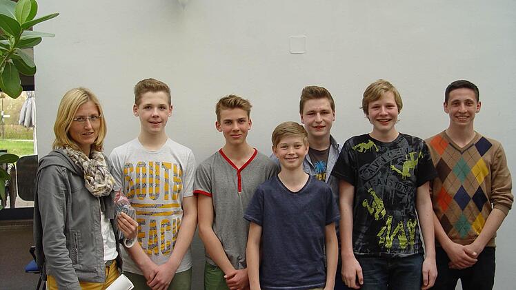 Trostpreis: Realschule Bad Brückenau, 8a, von links: Lehrerin Elke Hauswald, Nico Koberstein, Fabio Ziegler, Dominik Straub, Nils Baumbach, Markus Ziegler, Daniel Bengart. Foto: Brigitta Kempe-Wolf