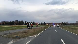 Heßdorf: Auto überholt und erfasst Motorradfahrer frontal - 62-Jähriger stirbt Heßdorf: Auto überholt und erfasst Motorradfahrer frontal - 62-Jähriger stirbt