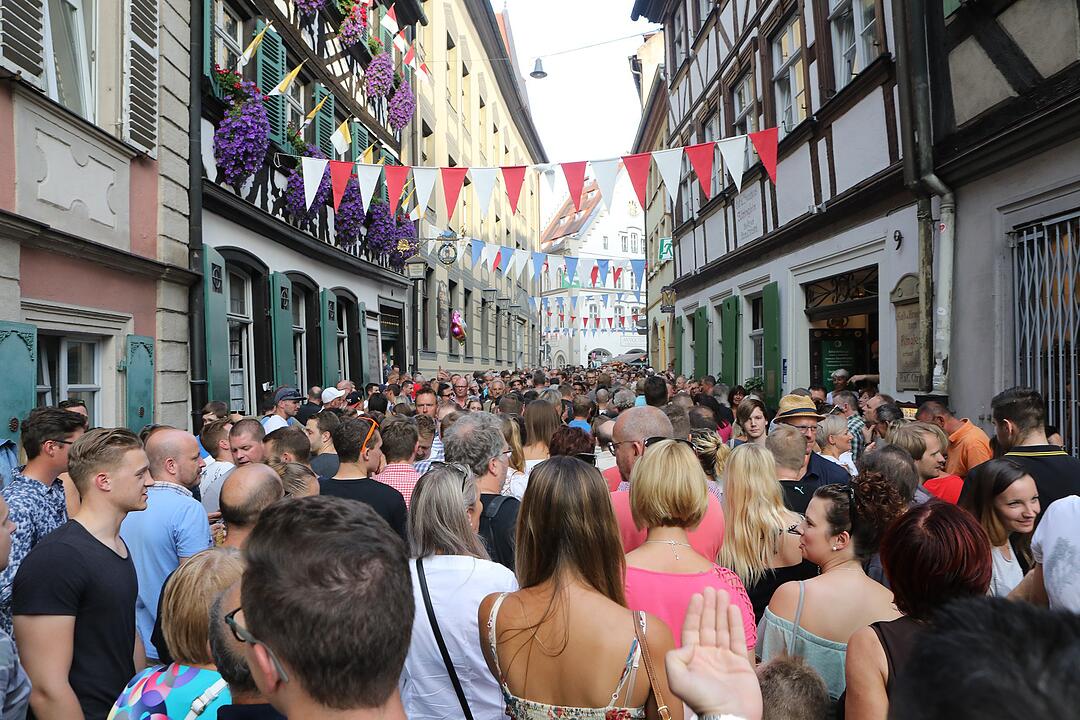 Bamberg; erster Tag mit Bieranstich der Sandkirchweih; Foto: Barbara Herbst