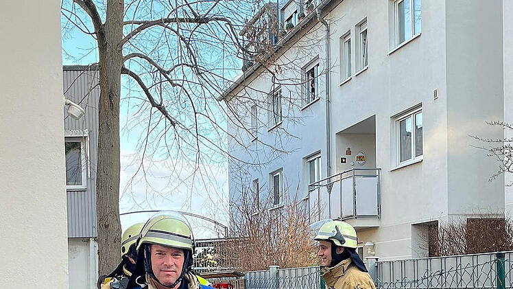 Bamberg: Betreuerinnen bemerken Rauch - Feuer in Kindergarten-Nebengebäude