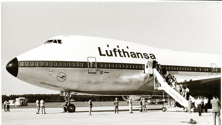 Flughafen Nürnberg: Abschied von "Königin  der Lüfte" - Airport über die Boeing 747
