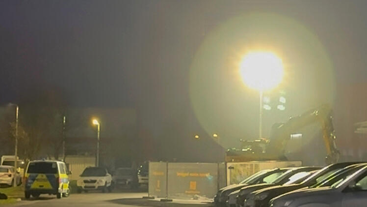 Main-Tauber-Kreis: Baggerfahrt außer Kontrolle - Polizei erschießt Fahrer