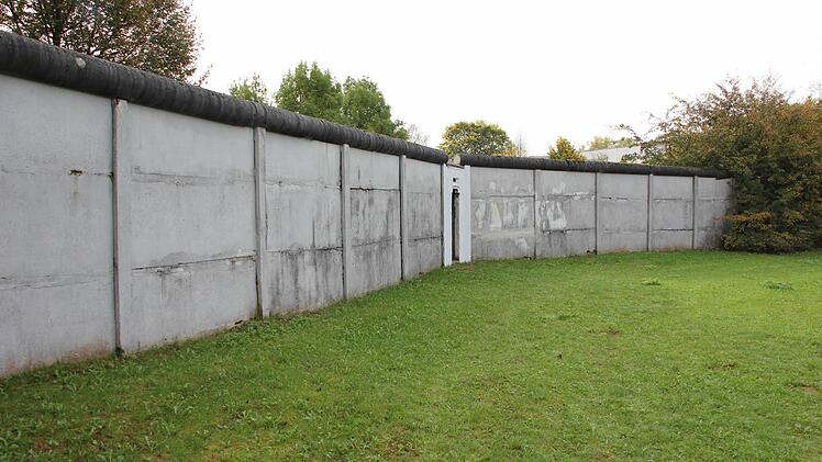 Die Mauer auf Heinersdorfer Seite  Foto: Friedwald Schedel