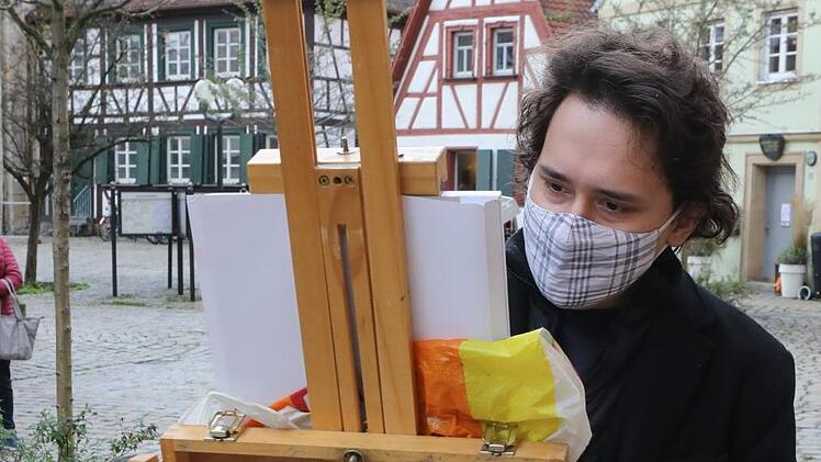 Regelmäßig ist Maxim mit seiner Staffelei in Forchheim unterwegs.  Foto: Barbara Herbst