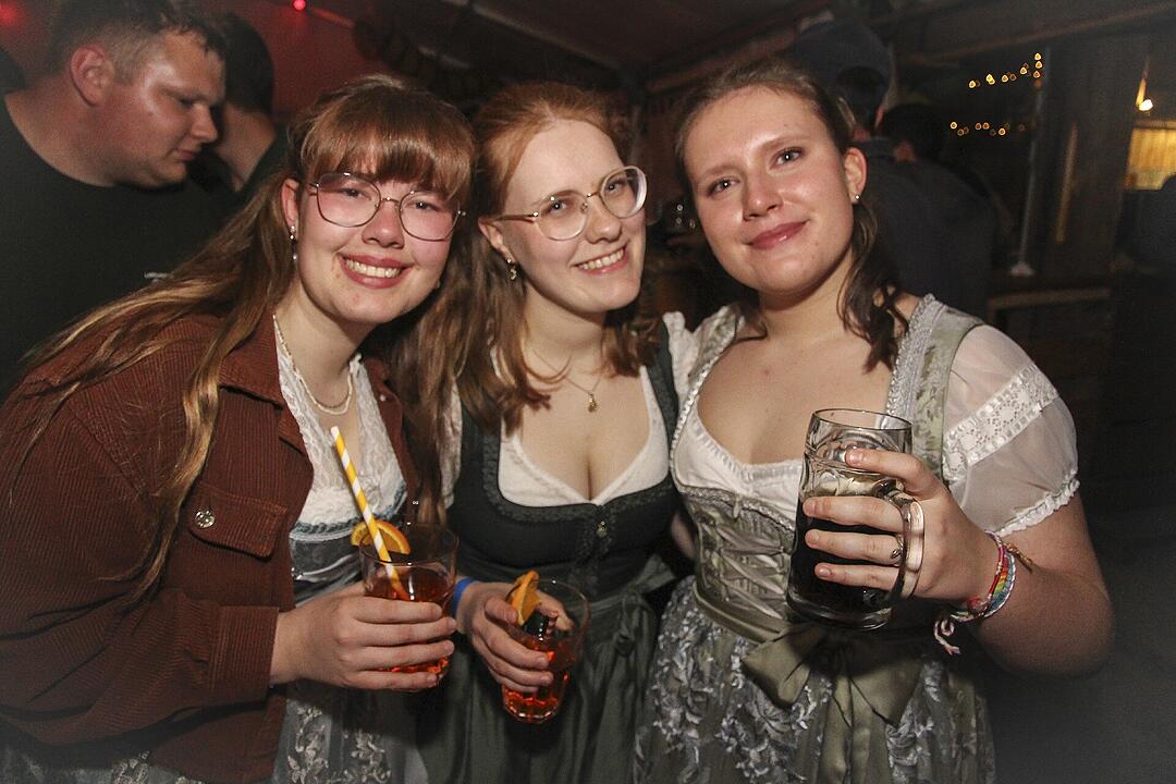 Mit der Partyband "Popnach8"!