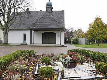 Die Zustände auf dem Strullendorfer Friedhof wurden vom Gemeinderat diskutiert. Foto: Matthias Hoch
