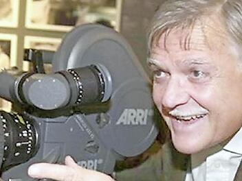 Sie waren vier Jahrzehnte unzertrennlich: Michael Ballhaus (79) und seine Arriflex haben Filmgeschichte geschrieben.  Foto: Archiv