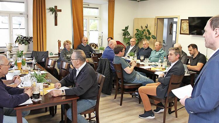 Die Mitglieder der CSU in Hallerndorf trafen sich im neuen Mesner-Café in Schnaid zur Jahreshauptversammlung.