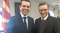 Markus Oesterlein (r.) mit dem damals amtierenden mazedonischen Außenminister Nikola Poposki