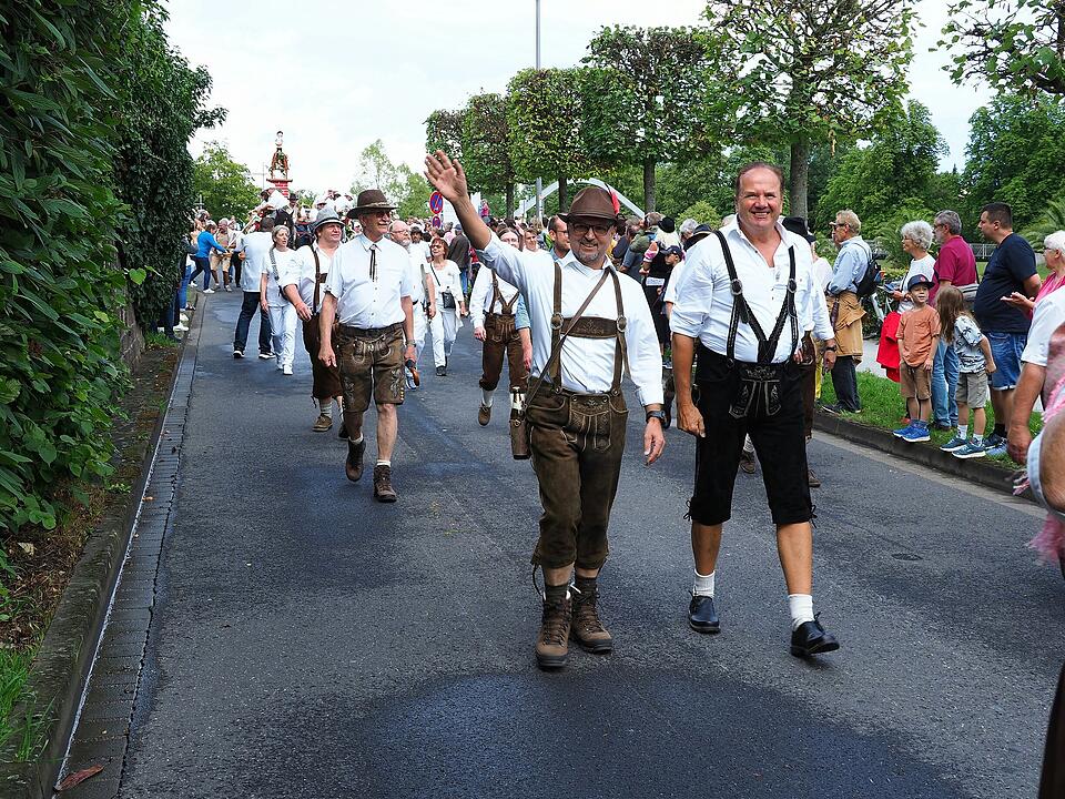Großer historischer Festzug durch Bad Kissingen!