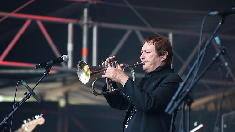 Beeindruckende Klangvielfalt im Schlosspark: Haindling spielten am Sonntag ein Open Air Konzert im Staatsbad. Sebastian Schmitt